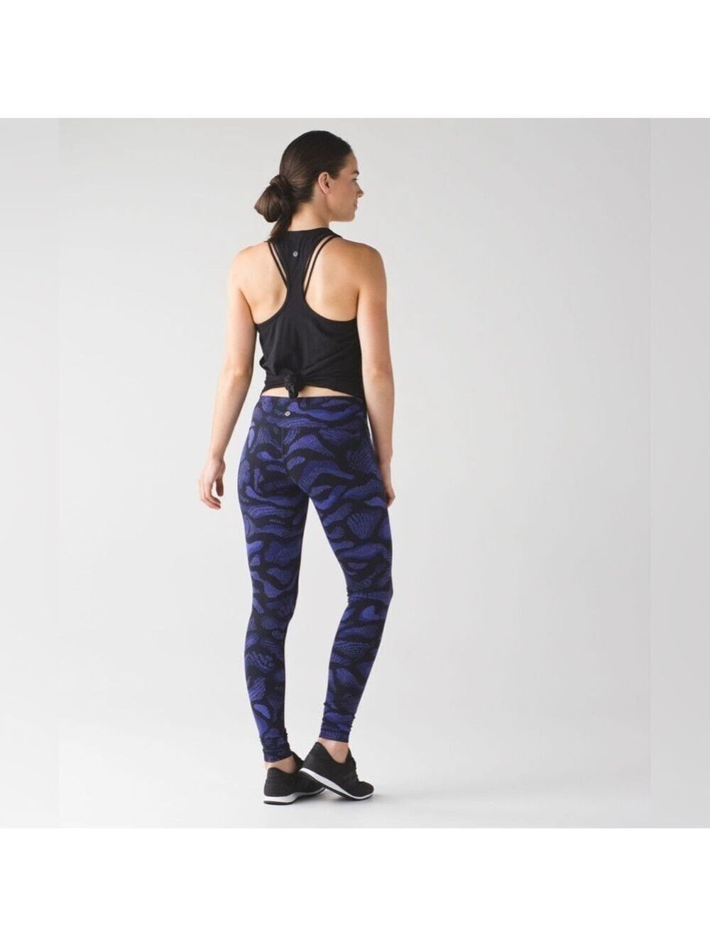 Lululemon Wunder Under Leggings in Warp Super Purple Black - Size 4